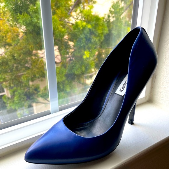Steve Madden Galleryy Blue 8 1/2 - Picture 1 of 4